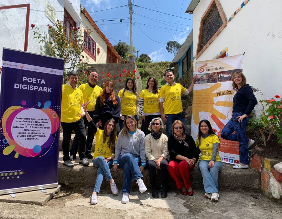 Voluntarios de EY Colombia en Laudes Infantis