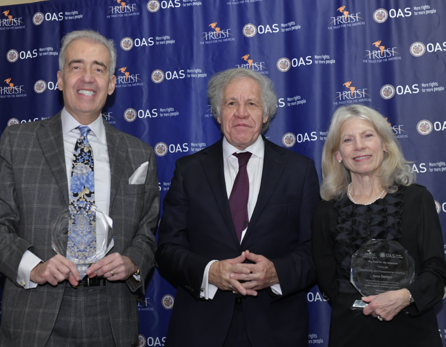 Dr. Enrique Segura, Mrs. June DeHart and Mrs. Susan Benson were awarded the most prestigious recognition presented by the Trust for the Americas, for their outstanding and continuous work and support to promote socio-economic inclusion and development in the Americas.

